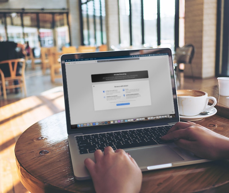 A person's computer screen in private browsing mode.